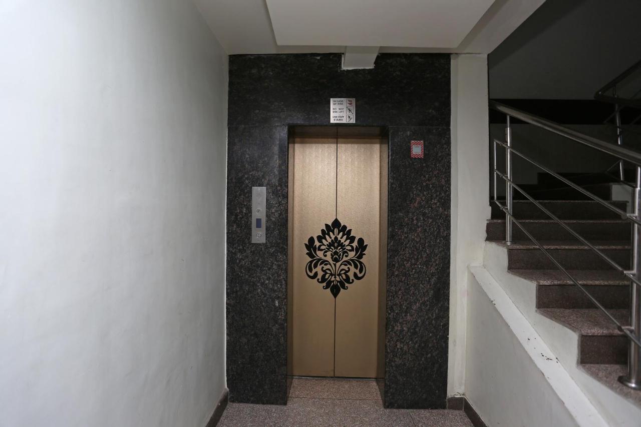 Capital O 5663 Gs Inn Chinhat Kültér fotó